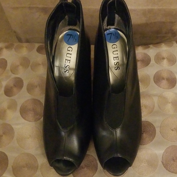 Shoes - Picture 5 of 5